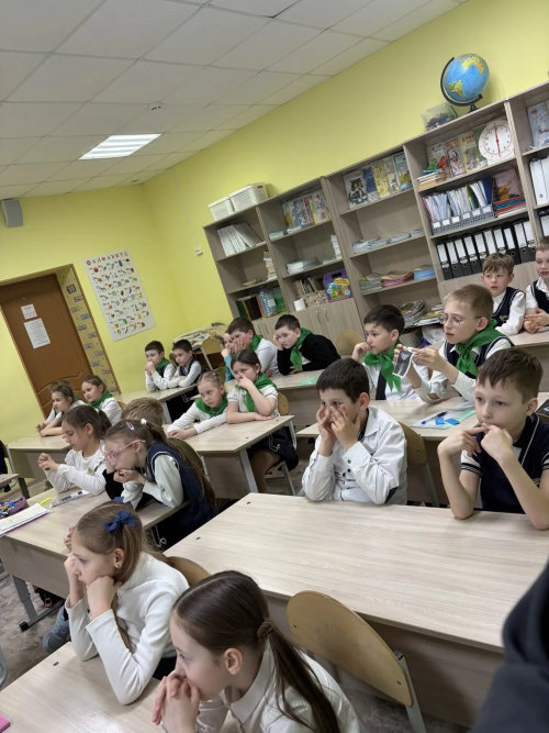 Зооволонтёры пришли в гости к младшим школьникам Верхнеуслонской гимназии