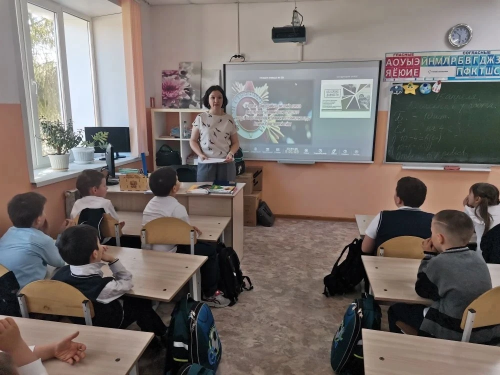 Гимназиядә музей хезмәткәрләре Батырлык дәресе үткәрде