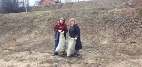 Участники акции «Вода России» убрали берег Волги в Верхнем Услоне