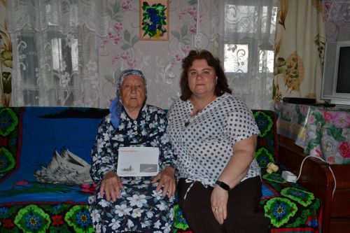 «Слава Богу, я живу хорошо»: в д.Харино встретили 94-летие Ольги Якуниной