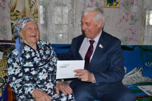 «Слава Богу, я живу хорошо»: в д.Харино встретили 94-летие Ольги Якуниной