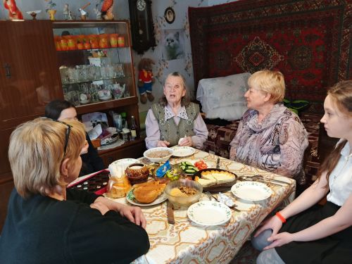 Школьники из Печищ встретились с труженицей тыла Лией Соколовой