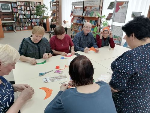 В библиотеке прошёл фольклорный час «Волшебство русского кокошника»