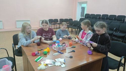 В Кильдеево дети сделали куклу-оберег «На счастье» своими руками