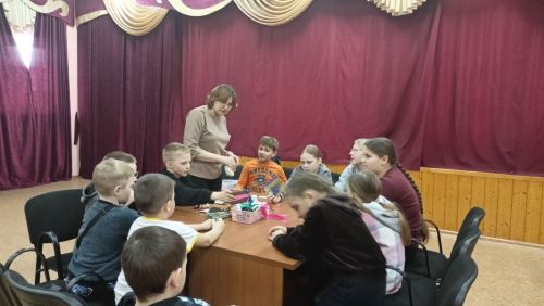 В Кильдеево дети сделали куклу-оберег «На счастье» своими руками
