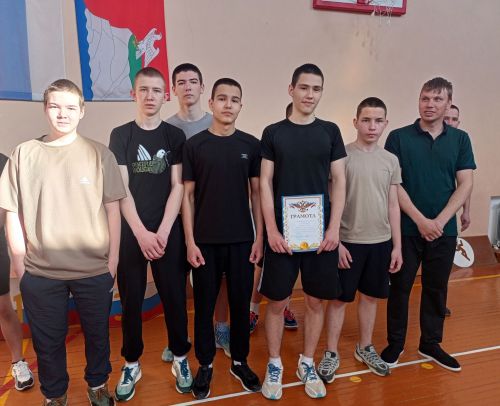 В Макулове прошел турнир по волейболу среди молодежных команд