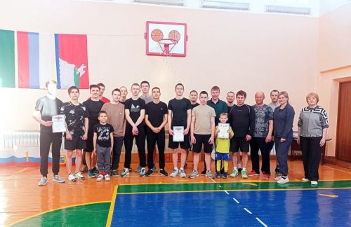В Макулове прошел турнир по волейболу среди молодежных команд