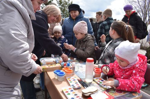 В Парке культуры и отдыха Верхнего Услона встретили весну и Первомай
