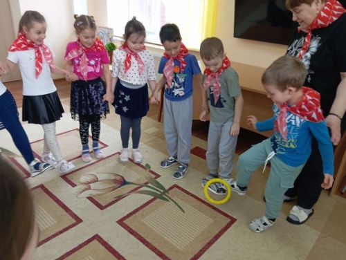 В «Берёзке» прошёл урок пожарной безопасности «Слава храбрым огнеборцам!»