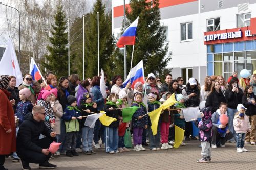 В Парке культуры и отдыха Верхнего Услона встретили весну и Первомай
