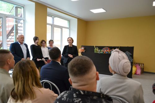 «Добрые люди» подарили школьной столовой новую жизнь