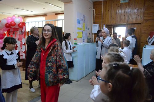«Добрые люди» подарили школьной столовой новую жизнь