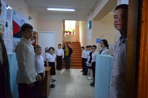 «Добрые люди» подарили школьной столовой новую жизнь