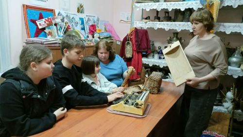 В Кильдееве дети познакомились со старинными вещами в музее «Тайны прошлого»