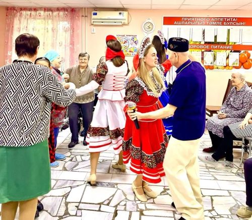 «Весна» поздравила проживающих дома-интерната в Верхнем Услоне