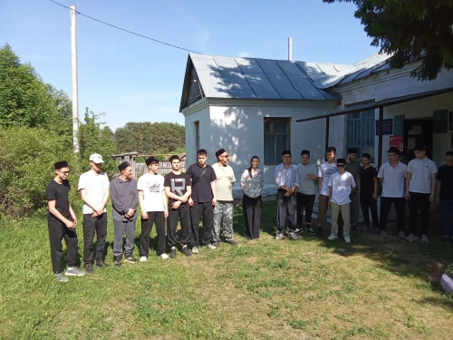 Кызыл Байракта шәкертләр кунакта булдылар