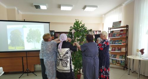Час православной культуры к Троице прошёл в библиотеке Верхнего Услона
