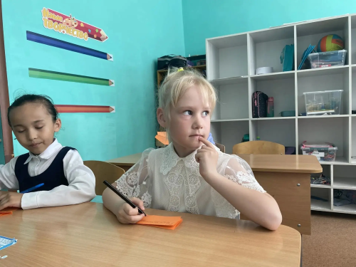 Балалар чыгарылыш укучыларына теләкле бүләкләр әзерләделәр