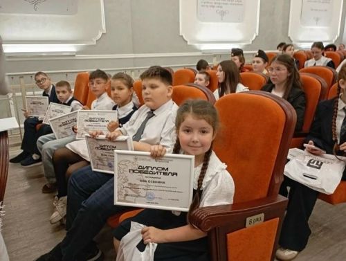 Школьница из Верхнего Услона победила в конкурсе «Говори по-русски ярко»