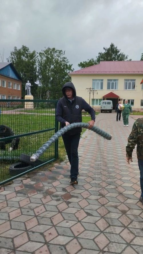127-я фура с гуманитарной помощью из Верхнего Услона отправилась на передовую