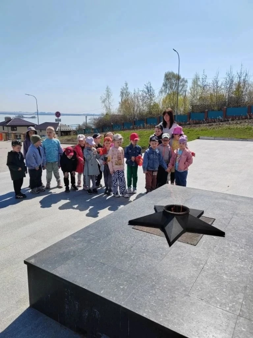 «Каенкай» балалары истәлекле урыннарда булдылар