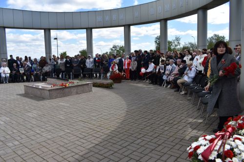 Парад Победы в Верхнем Услоне: слёзы, песни и белые голуби