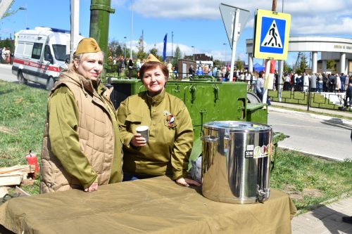 Парад Победы в Верхнем Услоне: слёзы, песни и белые голуби