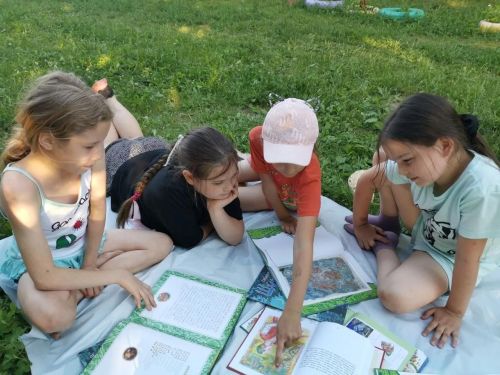 Кызыл Байрак балалары Шүрәледә кунакта булдылар
