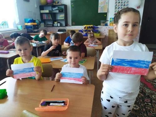 Балалар Россия көненең әһәмиятен аңладылар