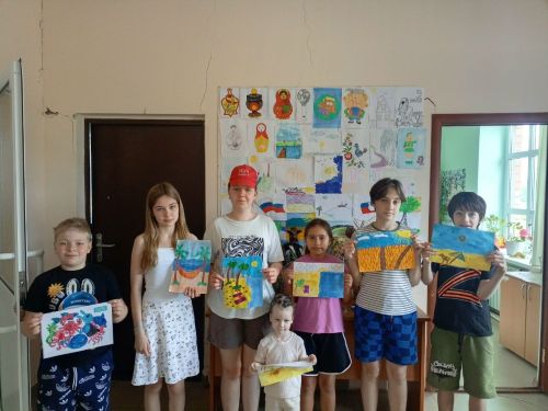 Юные жители Нижнего Услона приняли участие в конкурсе «Летние каникулы»
