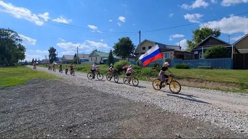 Татар Борнашы балалары Россия көнен велоузыш белән билгеләп үттеләр