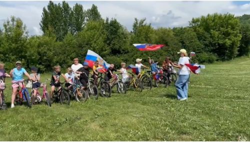 Велопробег в честь Дня России прошел в Макулове