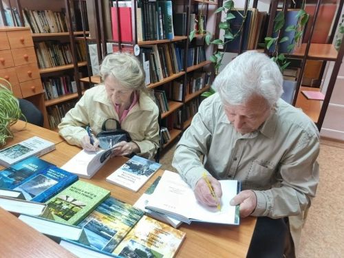 Писатель-земляк Павел Егоров посетил Шелангу