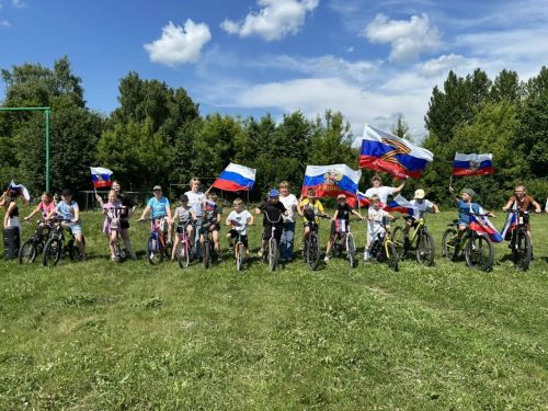 Велопробег в честь Дня России прошел в Макулове