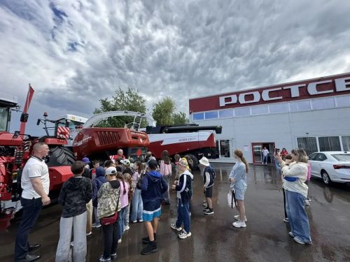 Школьники из Набережных Моркваш побывали на экскурсии в Ростсельмаш