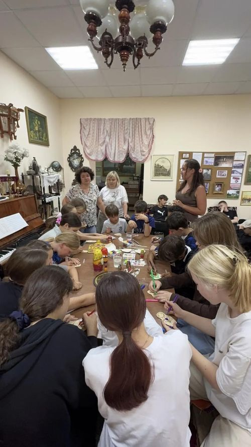 В Набережных Морквашах школьников познакомили с народными промыслами