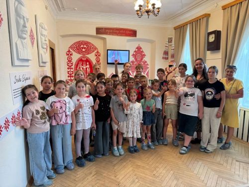 Яр Буе Морквашы балалары Белоруссия әдәбияте белән таныштылар