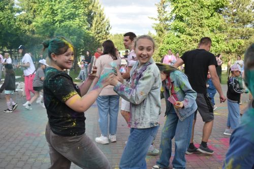 В Верхнем Услоне ярко и весело встретили лето