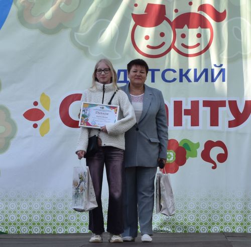 В Верхнем Услоне ярко и весело встретили лето
