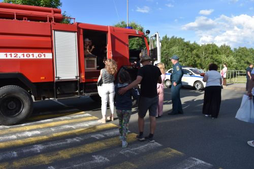 В Верхнем Услоне ярко и весело встретили лето