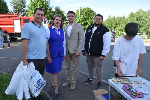 В Верхнем Услоне ярко и весело встретили лето