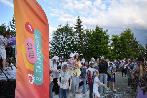 В Верхнем Услоне ярко и весело встретили лето