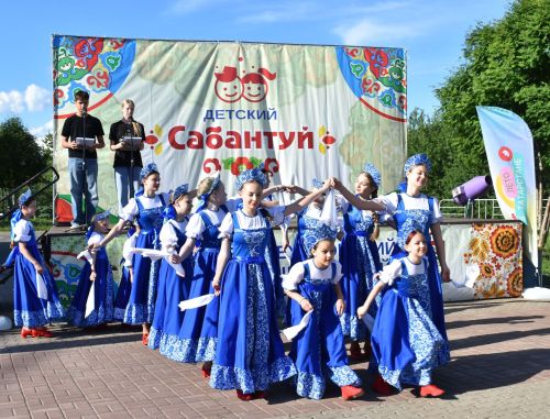 В Верхнем Услоне ярко и весело встретили лето