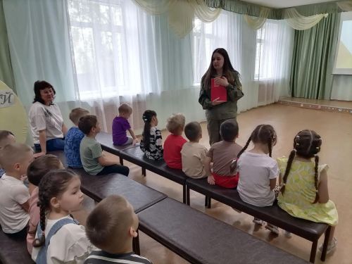 Балалар “Кызыл китап” белән таныштылар