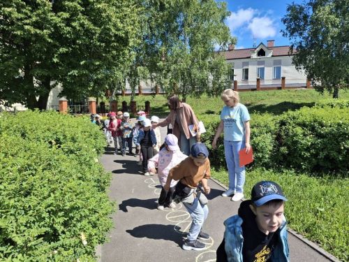 В Районной детской библиотеке устроили пушкинский серпантин для дошколят