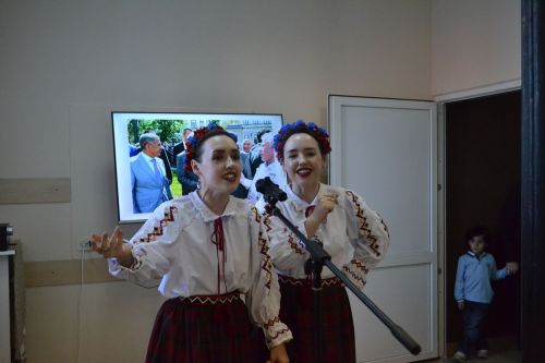 «Хуш киләгез - Калі ласка»: поэзия Рената Хариса скрепила дружбу двух народов