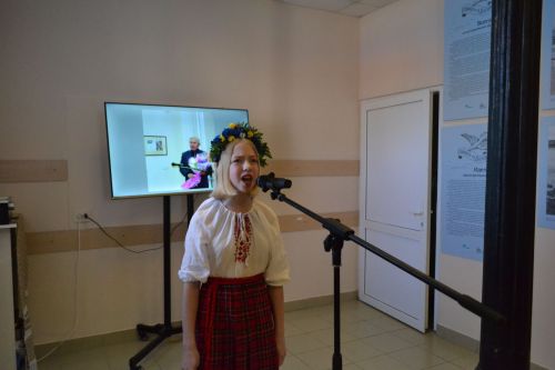 «Хуш киләгез - Калі ласка»: поэзия Рената Хариса скрепила дружбу двух народов