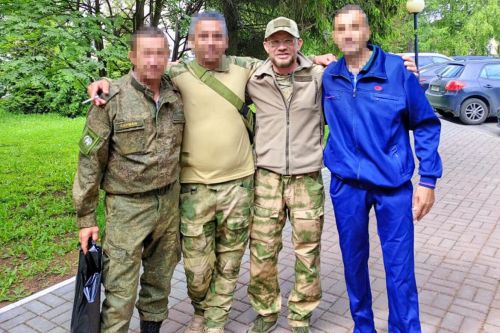 Мәктәптә Герой белән очраштылар