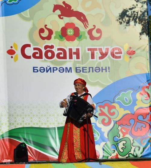 Ложки с яйцами, мешки и салют: как гуляли на Сабантуе в Верхнем Услоне