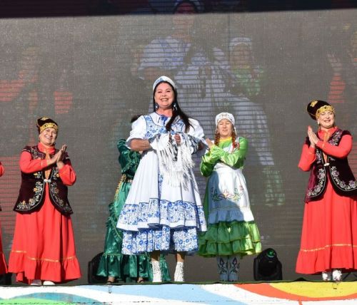 Ложки с яйцами, мешки и салют: как гуляли на Сабантуе в Верхнем Услоне